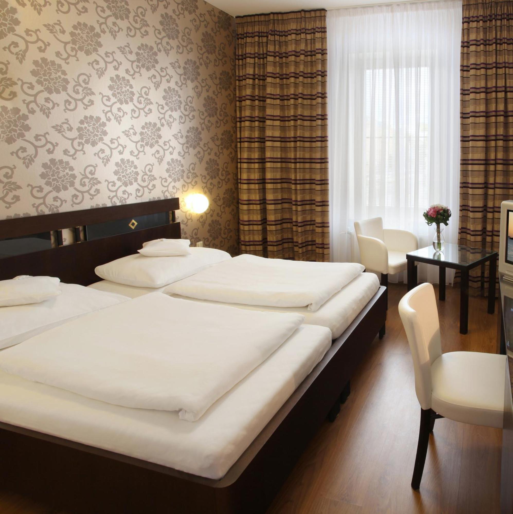 Hotel Trinity Olomouc Luaran gambar